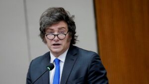 Argentina vende fuera de reservas para reducir la presión de Milei, lo que confirma que discute el préstamo de los Estados Unidos