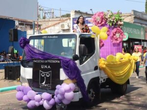Caacupé recibió la primavera con alegría y color en el tradicional Corso de las Flores