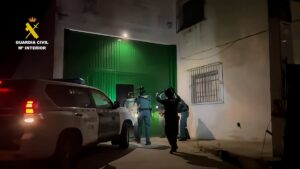 El miembro cae durante más de 45 millones de personas con cigarrillos ilegalmente