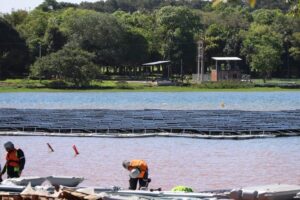 Itaipú: Culmina instalación de los paneles solares flotantes en el embalse