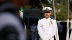 Manuel Roberto Farharto Farattaro: ropa interior que es el Army de la Marina que se construirá en Huachicol Car