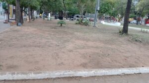 Plazas del Panteón de los Héroes quedaron dañadas tras festejos albirrojos