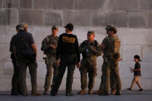 Trump y demócratas por delante para luchar en las ciudades