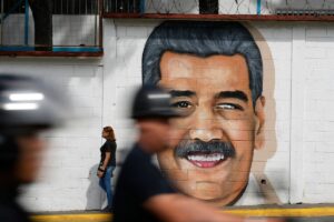 Venezuzuera cae contra el daño de Donald Trump