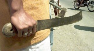 Pelea entre vecinos que compartían tragos deja un herido con machete en Cerro Corá