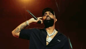 Eladio Carrión cantó con Young Miko y J Quiles en New York – Estación 40