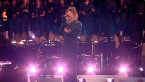 Karol G hizo historia al cantar en el Vaticano – Estación 40
