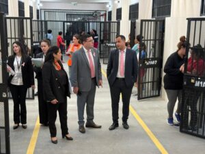 Juez emplaza por 22 días a la justicia para poner en orden la nueva cárcel de mujeres