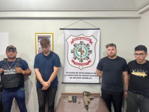 Lambaré: detienen a tres jóvenes con un arma de guerra tras frustrado intento de asalto a cajero