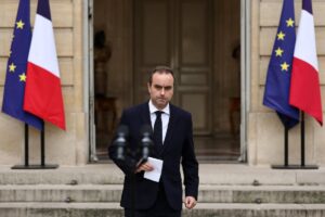 Primer Ministro de Francia, Sébastien Leckunnu, último, un día para declamar su gobierno | Internacional