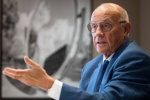 Sabadell PBBVA Última Hora, en directo | Bruselas mantiene un expediente contra España pese a no tomarla | Economía mundial
