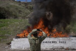 Swap Cocino Cocinine Cocaine Coos: Varios gobernantes armaron un caso de la oficina del candidato en el incendio en México