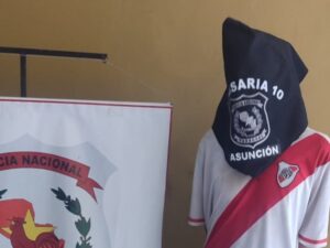 Un hombre es detenido por exhibicionismo frente a una mujer y su hijo de cuatro años en la calle