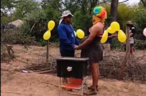 (VIDEO) ¡Los perros en el rally… Mañamí esta “revelación de sexo”!