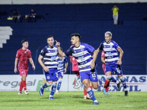 ¡Sabor a podio! 2 de Mayo vence a Nacional y escala al tercer lugar del Clausura