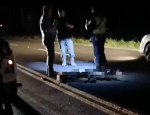 Choque fatal en Cerro Corá: Motociclista muere tras ser embestido por camioneta del Ministerio de Salud conducida por un policía