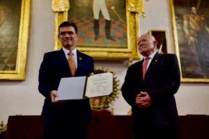 El nuevo presidente de Bolivia enfrenta un viejo problema: un poder judicial fallido