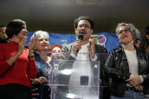 El regreso del popukurol quema la cabeza del presidente de Colombia