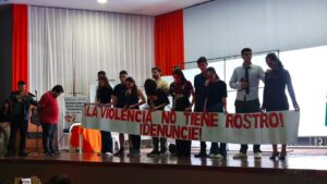 Estudiantes de la UCP-PJC sensibilizan contra la violencia con emotiva obra teatral
