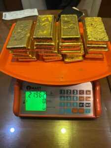 Incautan millonario cargamento de oro en el aeropuerto Silvio Pettirossi