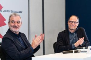 Película en vivo | Sigue la conversación entre el alcalde de Barcelona, ​​Jame Cybon, y Jan Martínez Ahemes, director de El País