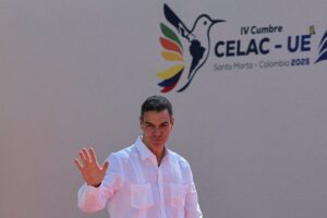 Sánchez vende en Colombia, un país más en el de Trump | un criminal