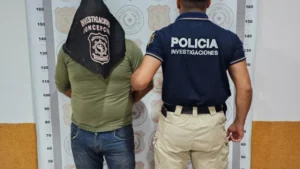 Detienen a sospechoso de asalto a una farmacia y boca de cobranza en PJC