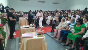 Lluvia torrencial no impidió que 220 parejas se juren amor eterno en boda comunitaria en Amambay