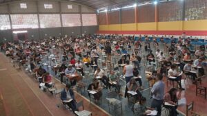 Denuncian autoritarismo e irregularidades en el segundo día de evaluación docente