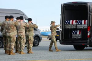 Estados Unidos lanza una «ofensiva masiva» contra ISIS en Siria tras un ataque a sus fuerzas durante el fin de semana | Países