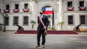 Gabriel Boric empieza a decir cosas buenas de La Luna