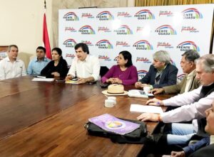 Perito de Fiscalía afirma que falsificaron firmas del Frente