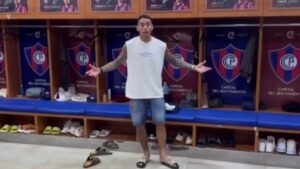 (VIDEO) No le tenían fe: ¡Pelotero llegó a la práctica del Ciclón luego de farrear a full!