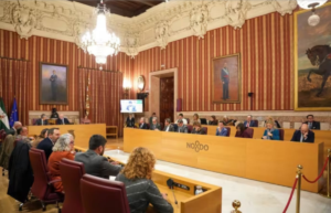 Vox da apoyo a los presupuestos del PP en Sevilla con motivo de las elecciones en Extremadura | Historias de Andalucía