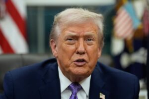 Trump aparece desde la Casa Blanca en el primer día de su regreso al poder