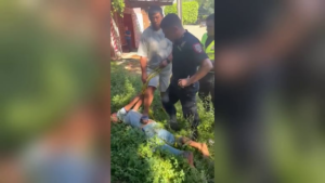 Video: dueño de vehículo redujo y ató a presunto ladrón en Fernando de la Mora