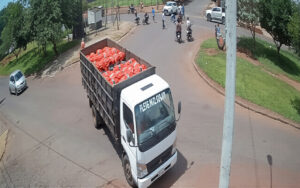 Menor de edad es hospitalizado en Ponta Porã tras violento choque contra un camión en PJC